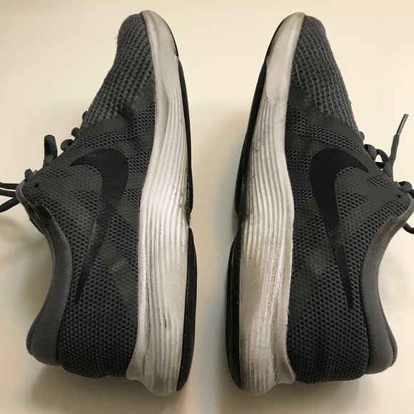 Nike Revolution 4 (908988-010) Athletic Shoe - Picture 7 of 9